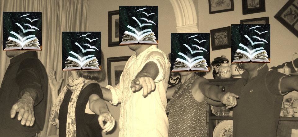 Escritores libro en la mascarada literaria de los talleres de escritura creativa en Valencia de LIBRO VUELA LIBRE