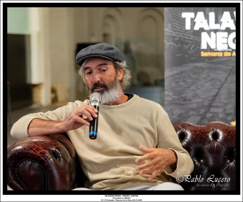 Freddy Santos, autor elegido por los talleres de escritura de Valencia de Espaciocrea para protagonizar nuestra siguiente entrevista.