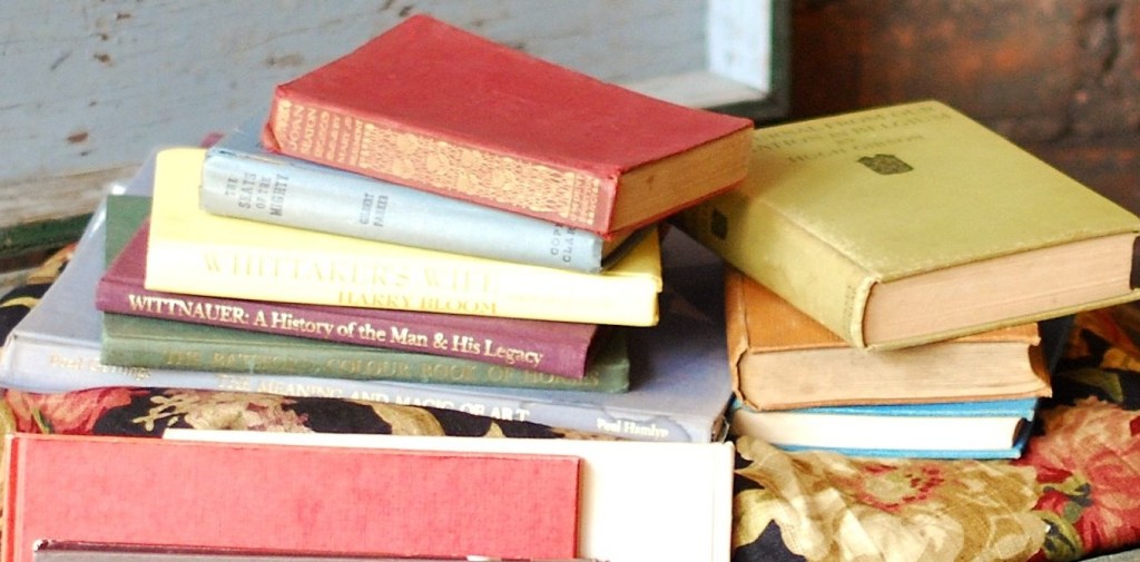 Tributos literarios a Edgar Allan Poe en el taller de escritura en Valencia