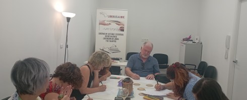 Actividades de escritura creativa en el taller de verano de autoficción